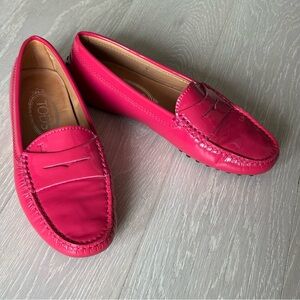 TOD’s Patent Leather Pink Penny Loafer Driving Shoes - Size 36 - Minimal Wear